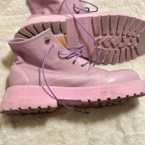 Stylish Pink Women's Boots